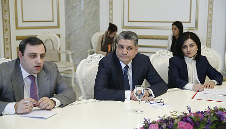 Meeting of the Chairman of the EEC Tigran Sargsyan and Prime Minister of the Republic of Armenia Hovik Abrahamyan