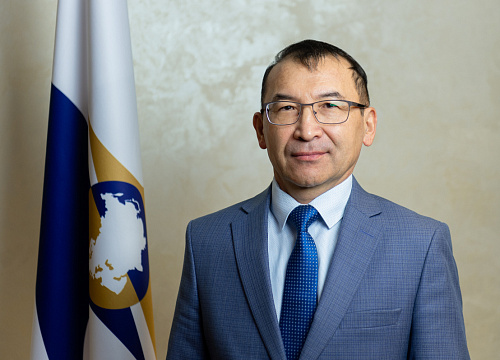 Կուսաինովը Սերիկ Կուանիշի
