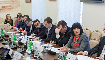 ԵՏՀ նախարար Կարինե Մինասյանը բիզնեսի հետ քննարկել է ԵԱՏՄ ներքին շուկաներում առկա խոչընդոտները 
